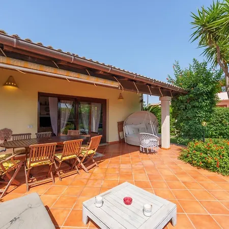 Villa Con Lo Sguardo Su Tavolara